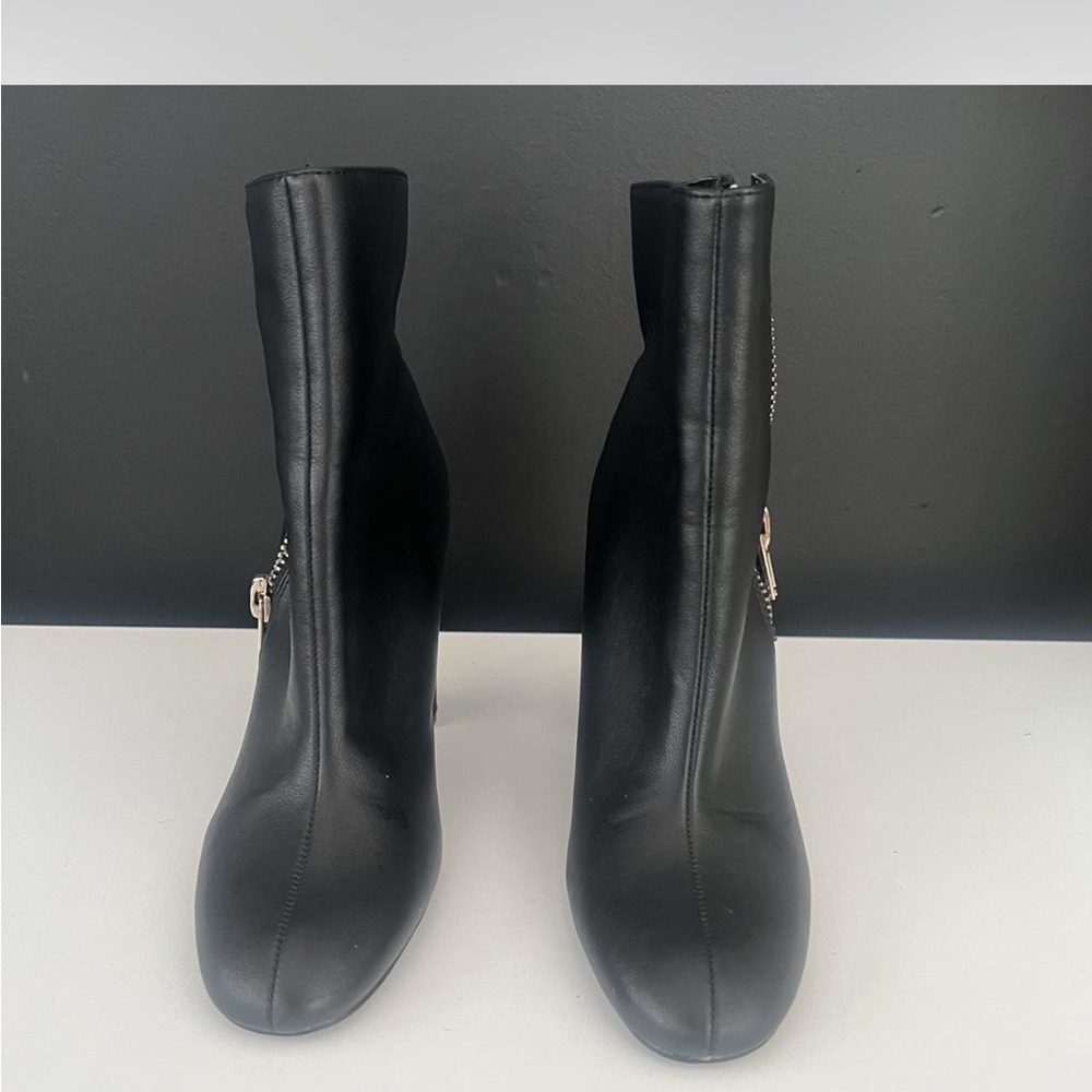 Elegant Black Ankle Boots